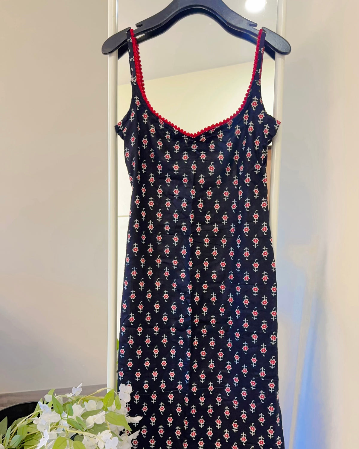 black gamthi long kurti
