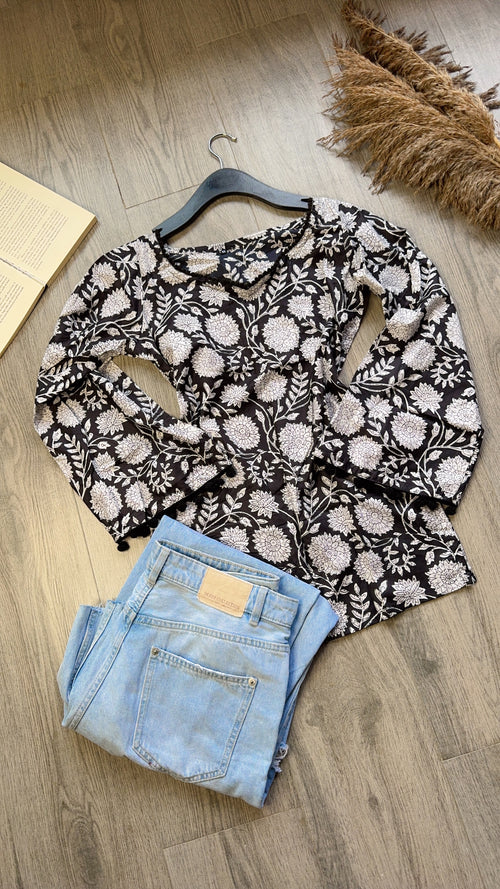 black floral bell sleeves kurta