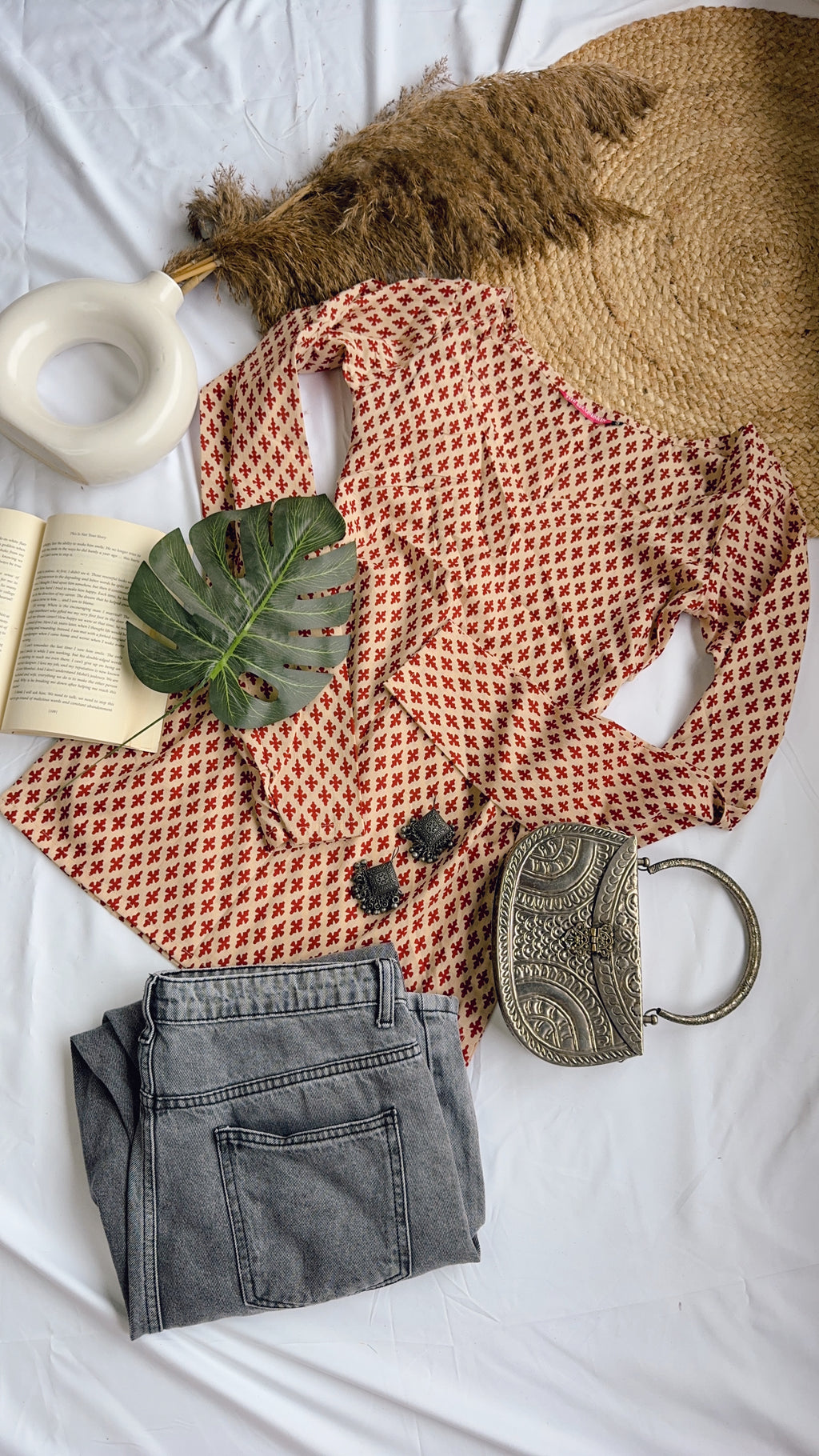 cream gamthi full sleeves short kurti